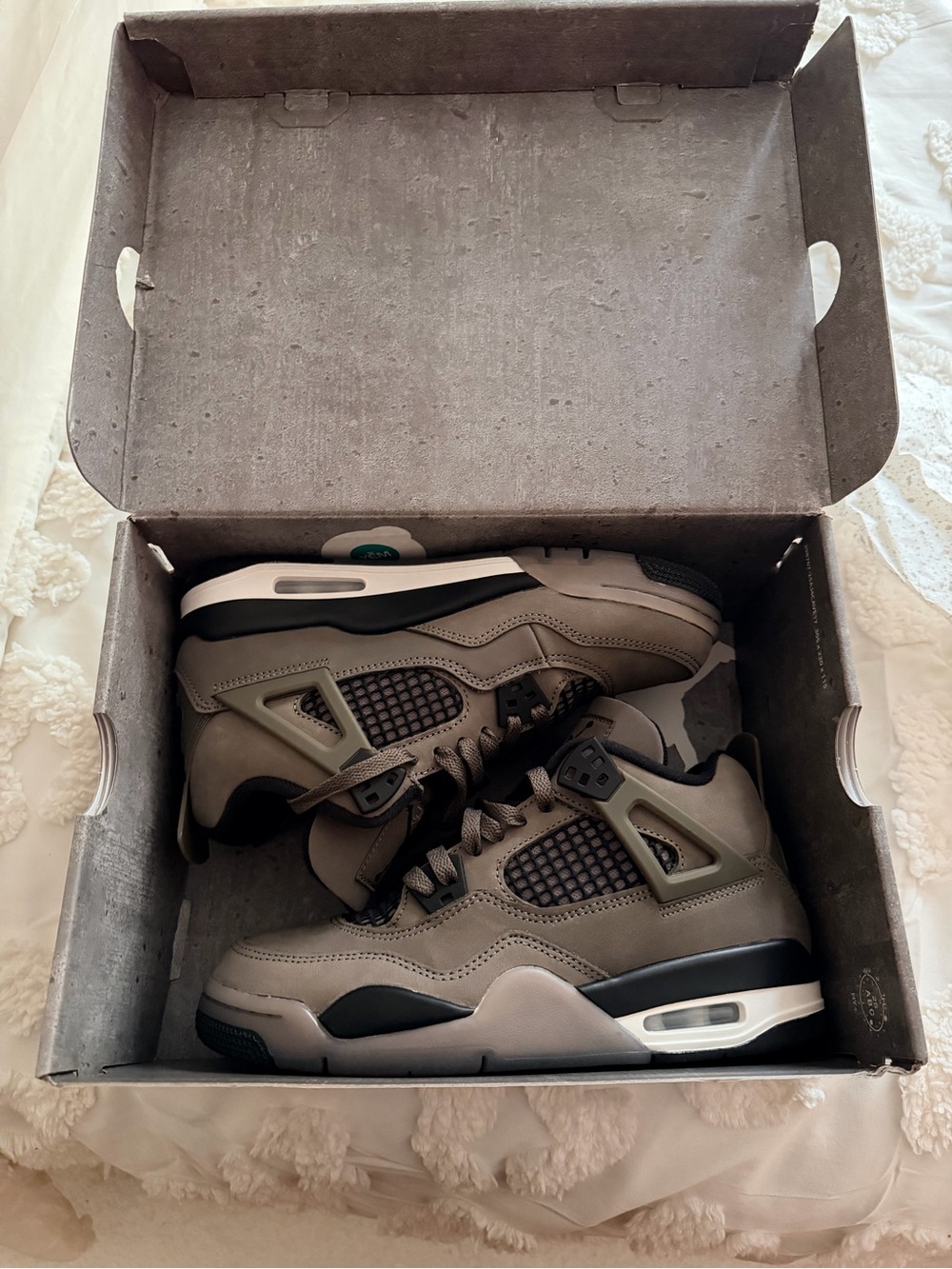 Cavestone Air Jordan 4 Retro Taupe/Black Sneakers